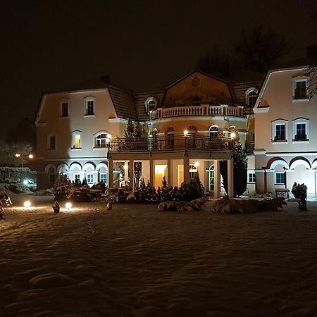 أوبولي Hotel Regius المظهر الخارجي الصورة